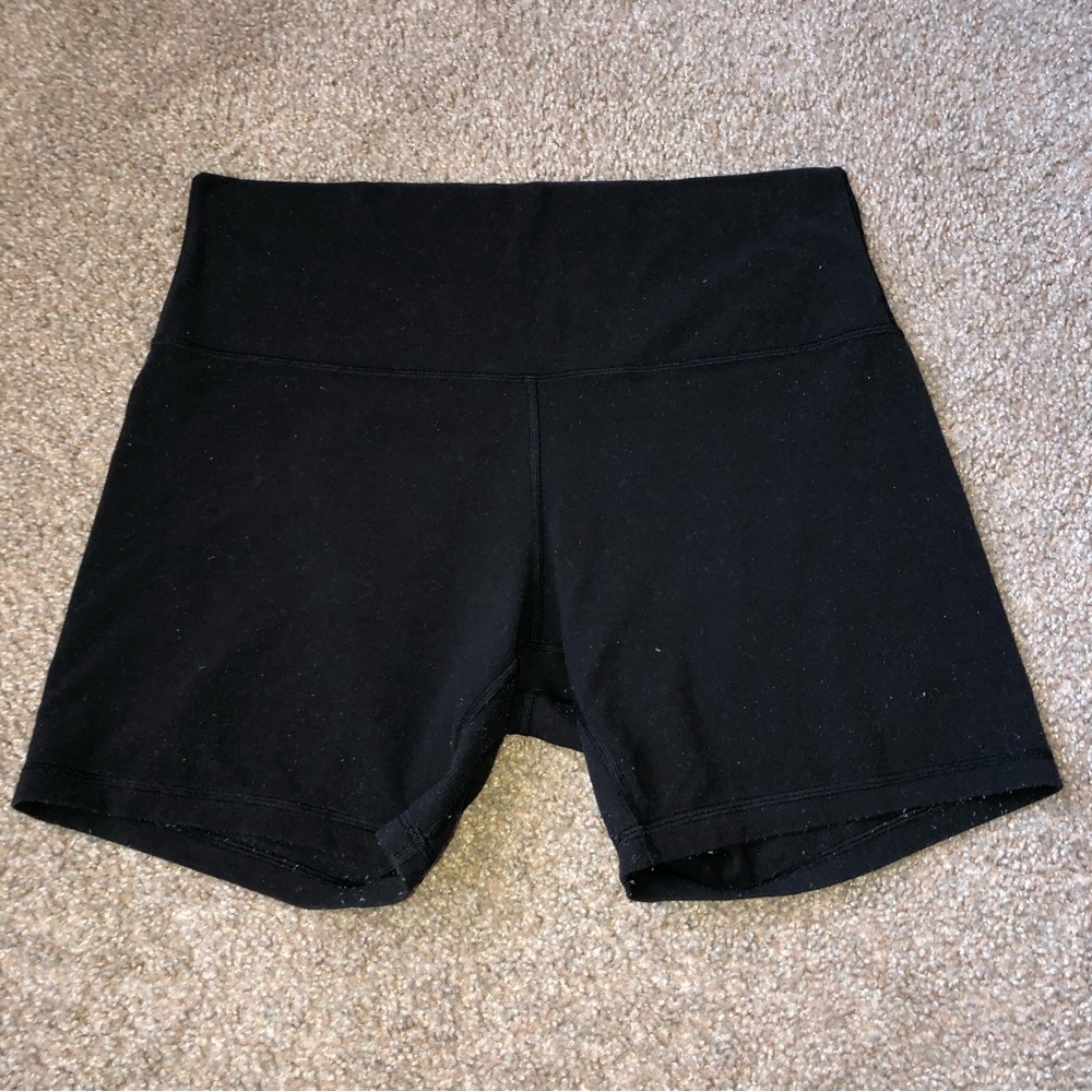 LULULEMON ALIGN 6” SHORTS BLACK SIZE 12